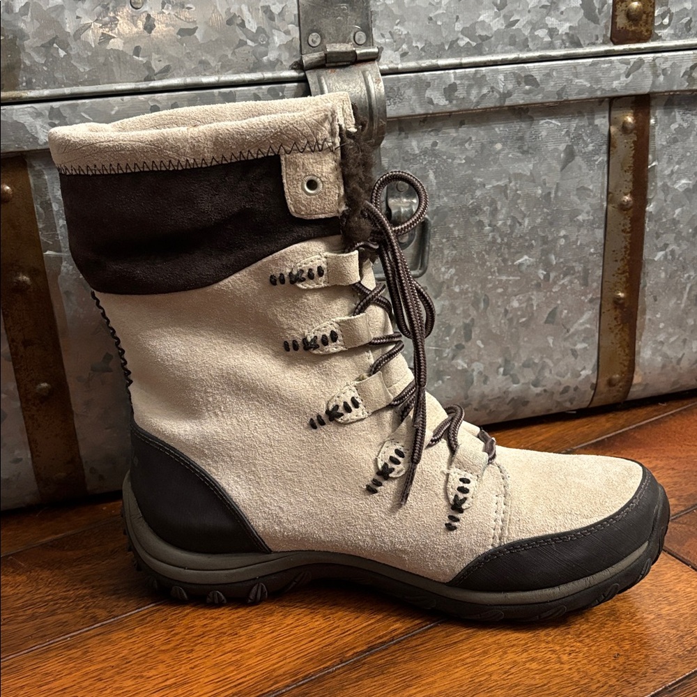 Price drop! Patagonia Stubai Waterproof Chanterelle Boots - Picture 12 of 16
